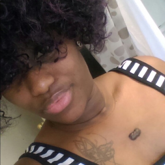 Meet your Posher, Alicia - Picture 1 of 1